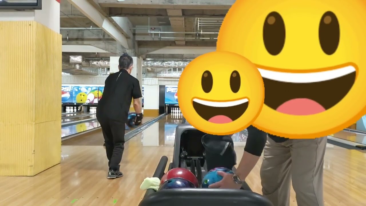 おじちゃん達と練習だぞぉ😆#bowling #strike #スペアー#練習#癒し#笑い#おすすめ#趣味#娯楽#春#楽しい#天気#おもしろ#リョウ君#アイドル#プライチ#キャラクター#キラキラ#美容 