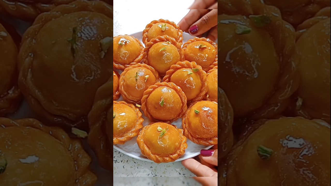 Diwali special Chandrakala sweet #chandrakala #sweetrecipe #shorts #youtubeshorts #viralshorts