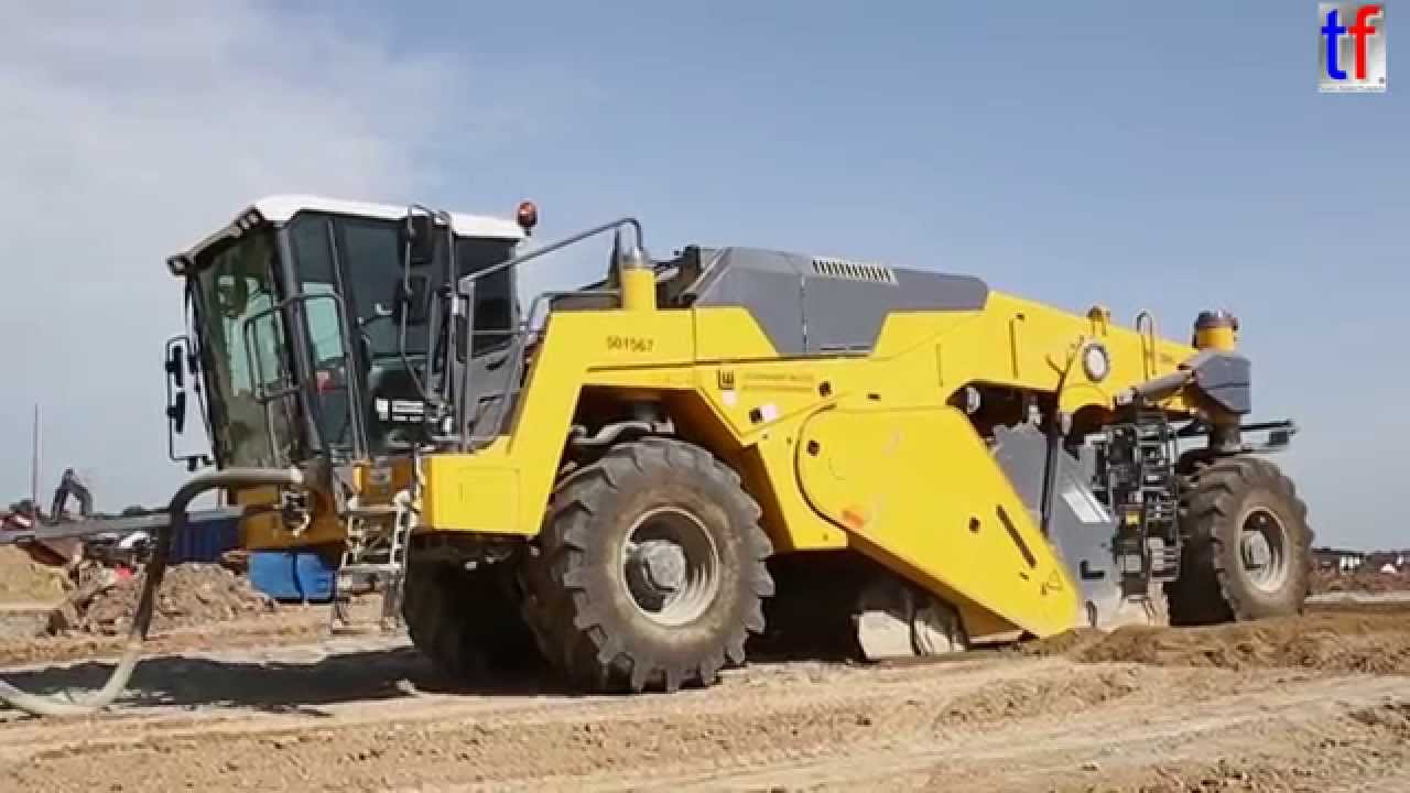 Wirtgen WR 200i Soil Stabilizer & MAN Tanker & Cat 963D / Fa. Leonhard Weiss, Germany, 14.06.2014.