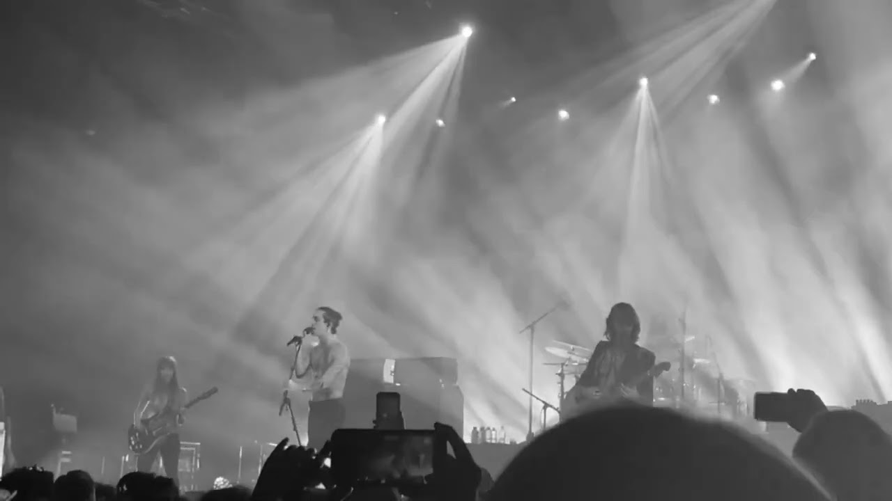Maneskin Live: ‘The Loneliest’ | Heartfelt Performance at Fillmore Auditorium, Denver