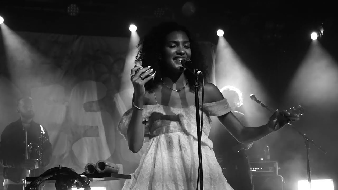 Olivia Dean - MESSY - LIVE MUSIC - SCALA - LONDON - 2023