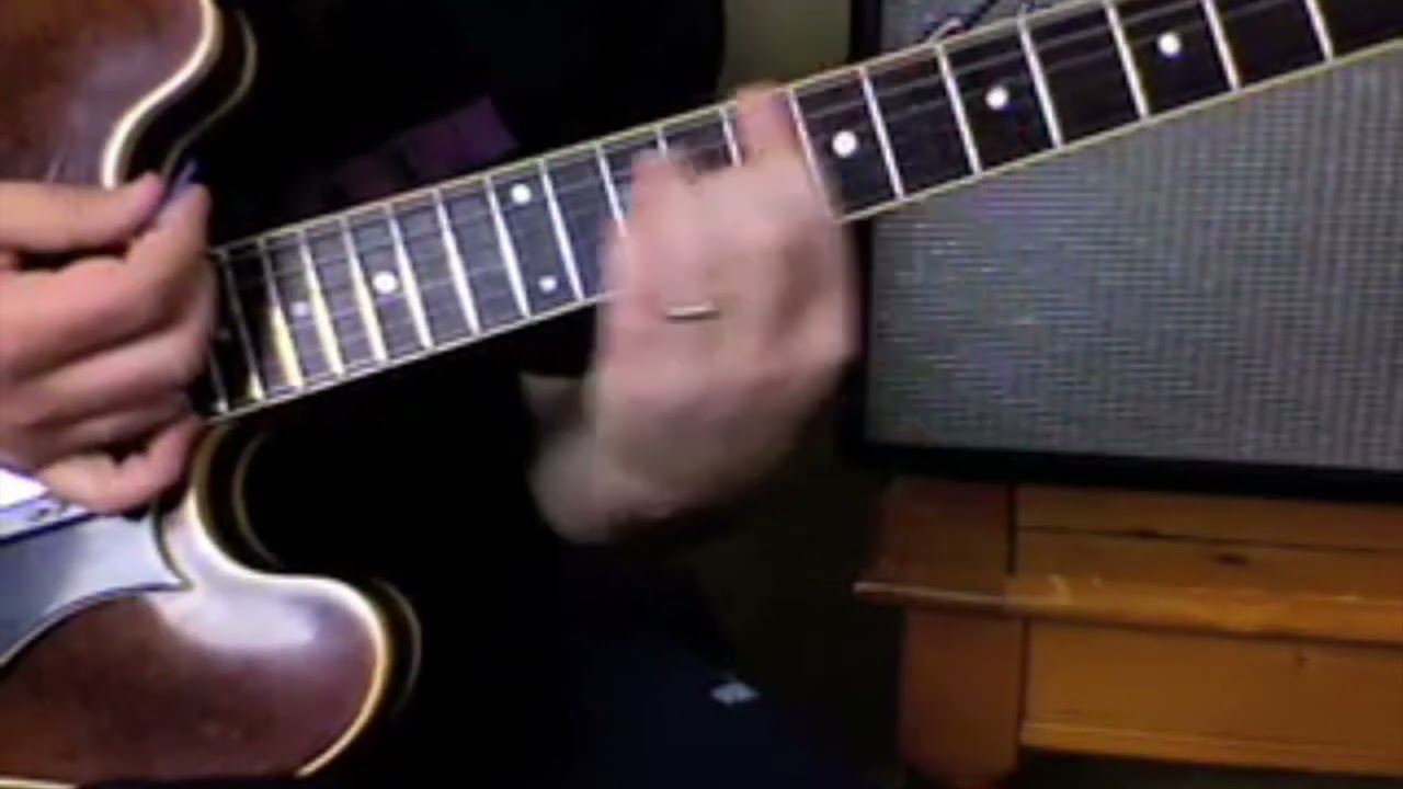 KILLER Eric Clapton style Blues Licks Plus (Clapton Riffs Tutorial)