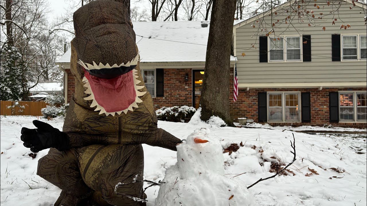 Jurassic Christmas: Dinosaurs throw the Ultimate Holiday Party!
