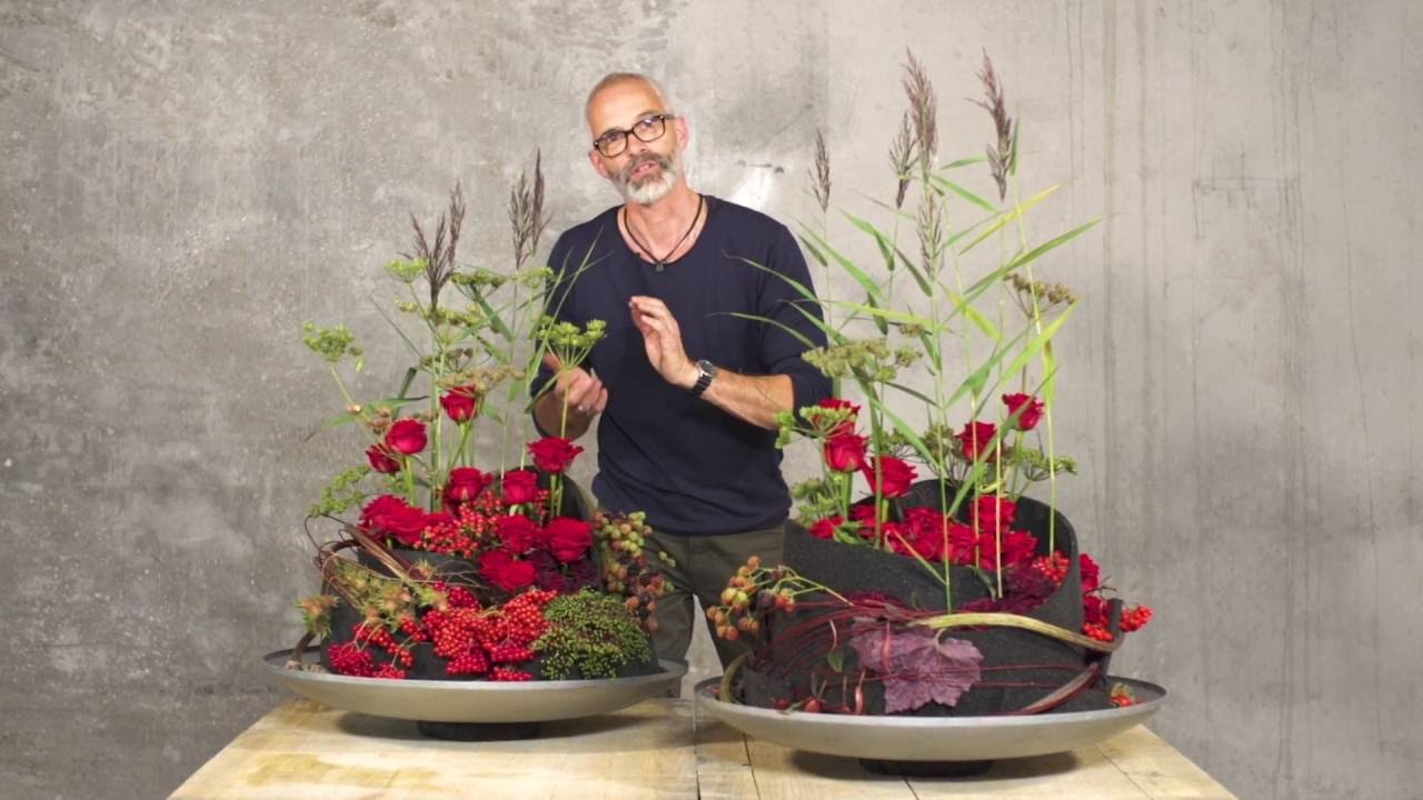 Red Eagle&reg; & Black Baccara&reg; | Arend Roses | Flower Factor | Klaus Wagener