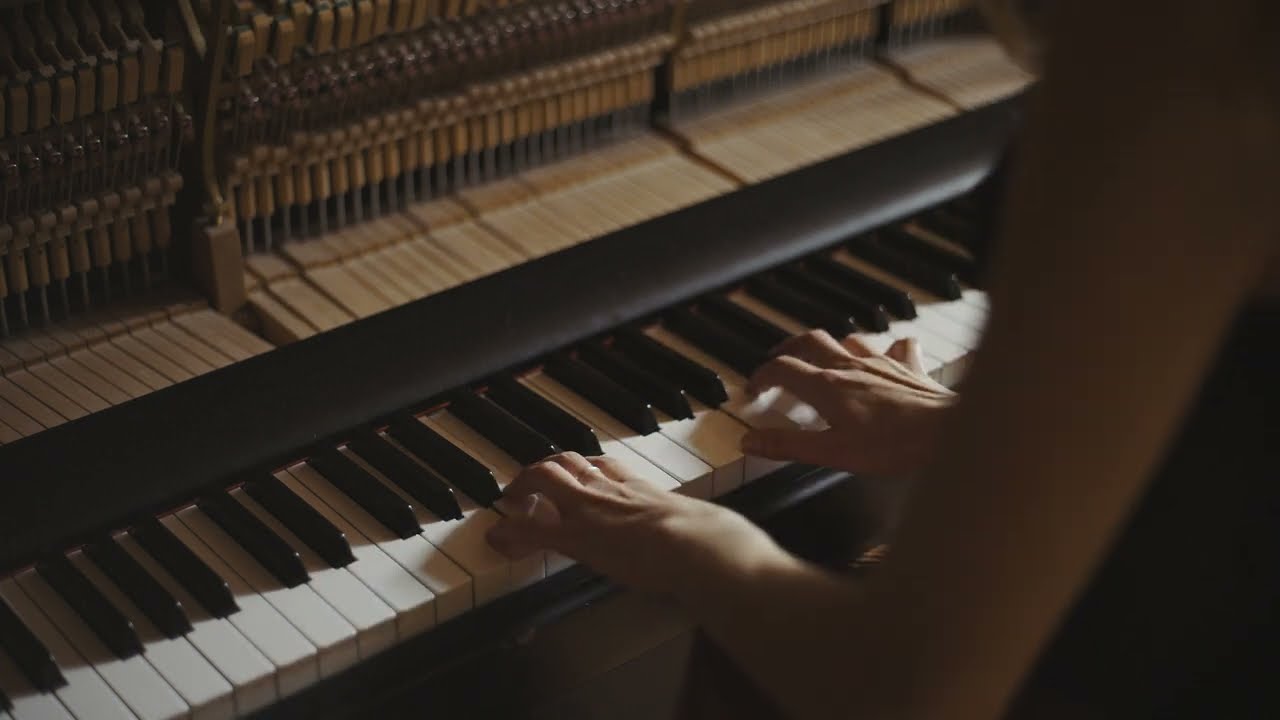 MISSINCAT • HIT MY HEART •