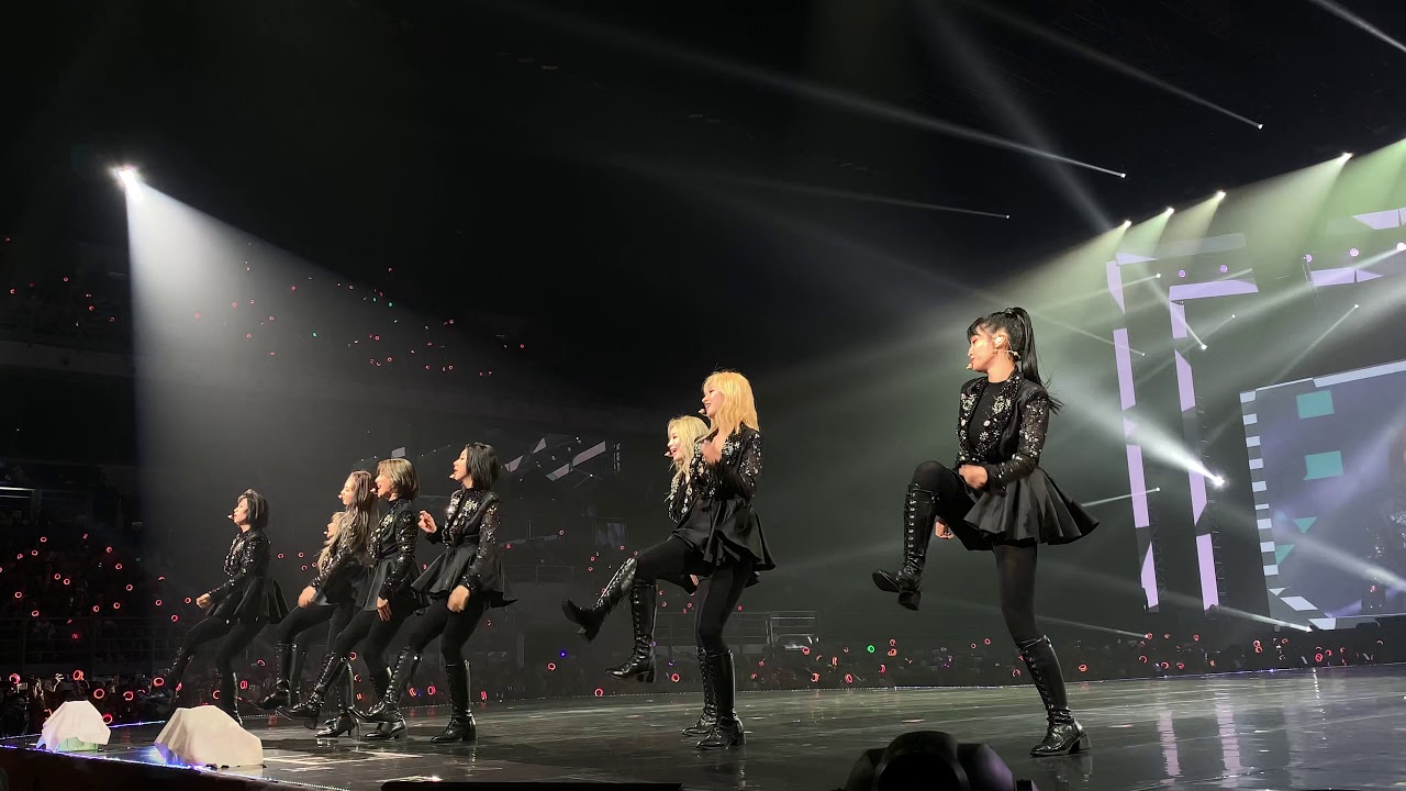 BDZ  / YES OR YES (TWICE WORLD TOUR 2019 'TWICELIGHTS' IN KL)