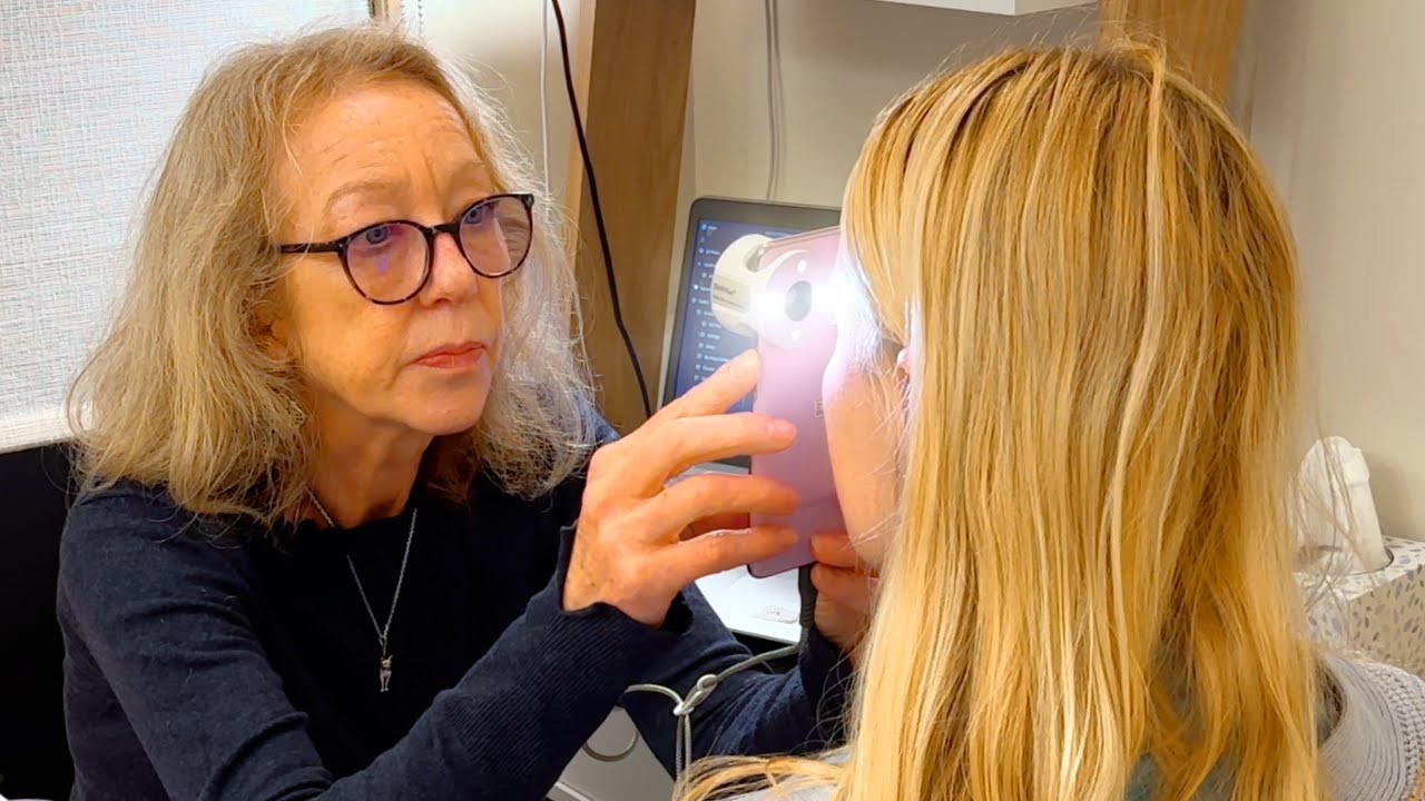 ASMR Iridology Consultation/Eye Reading (Unintentional, real person ASMR)