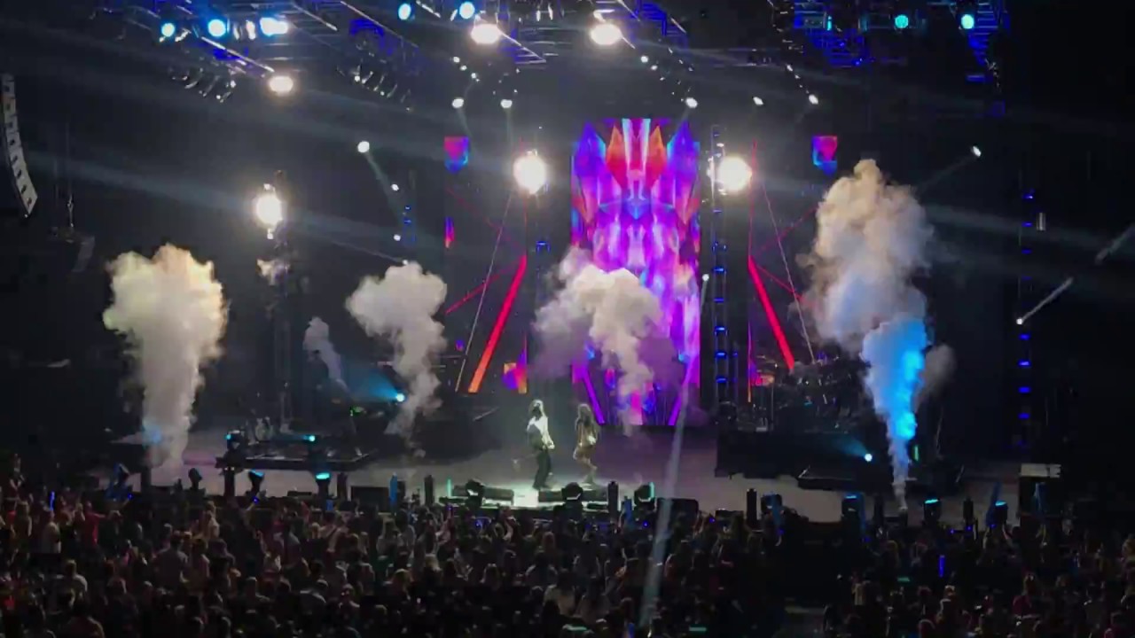 Luis Fonsi - Apaga la luz - En vivo Luna Park
