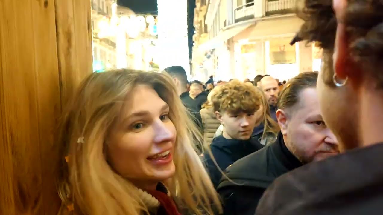 Sábado de Carnaval en Málaga, desfile calle Larios...
