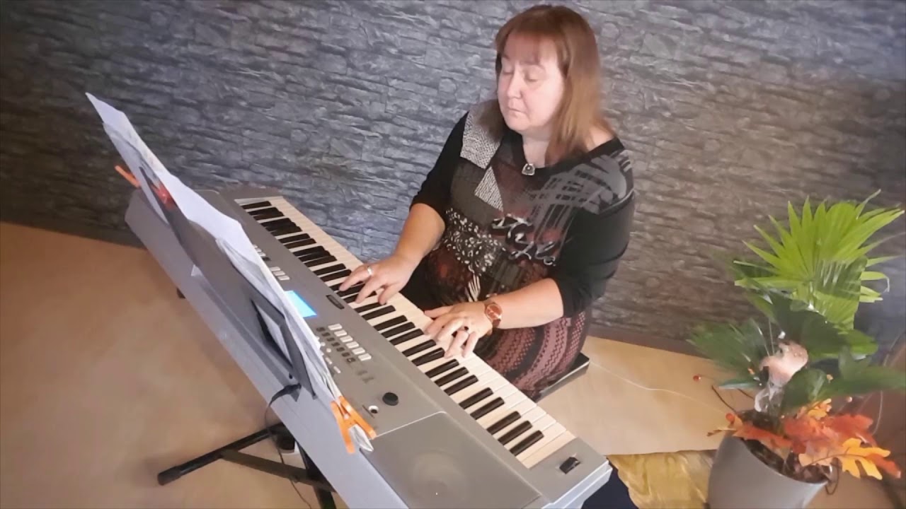 Beautiful World - Eingangsmusik des Musicals 