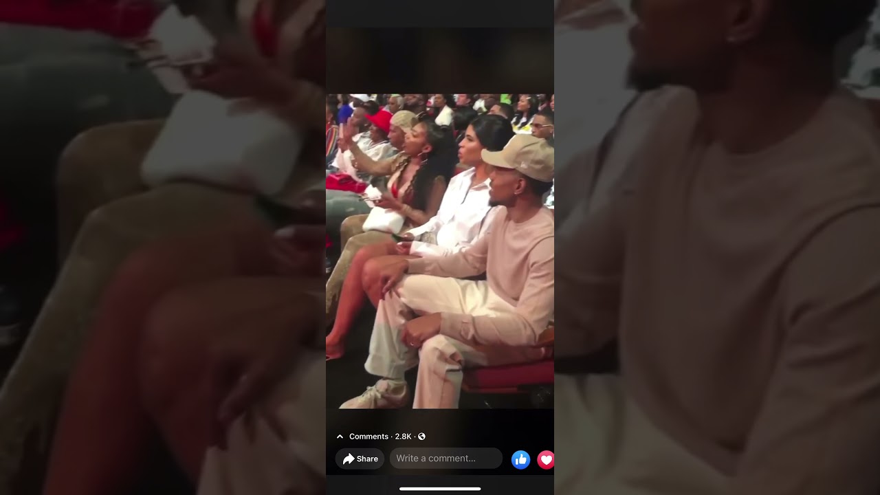 Moneybagg Yo Has To Sit Near His Opps Key Glock & Young Dolph At Awards Show😭😭😭..