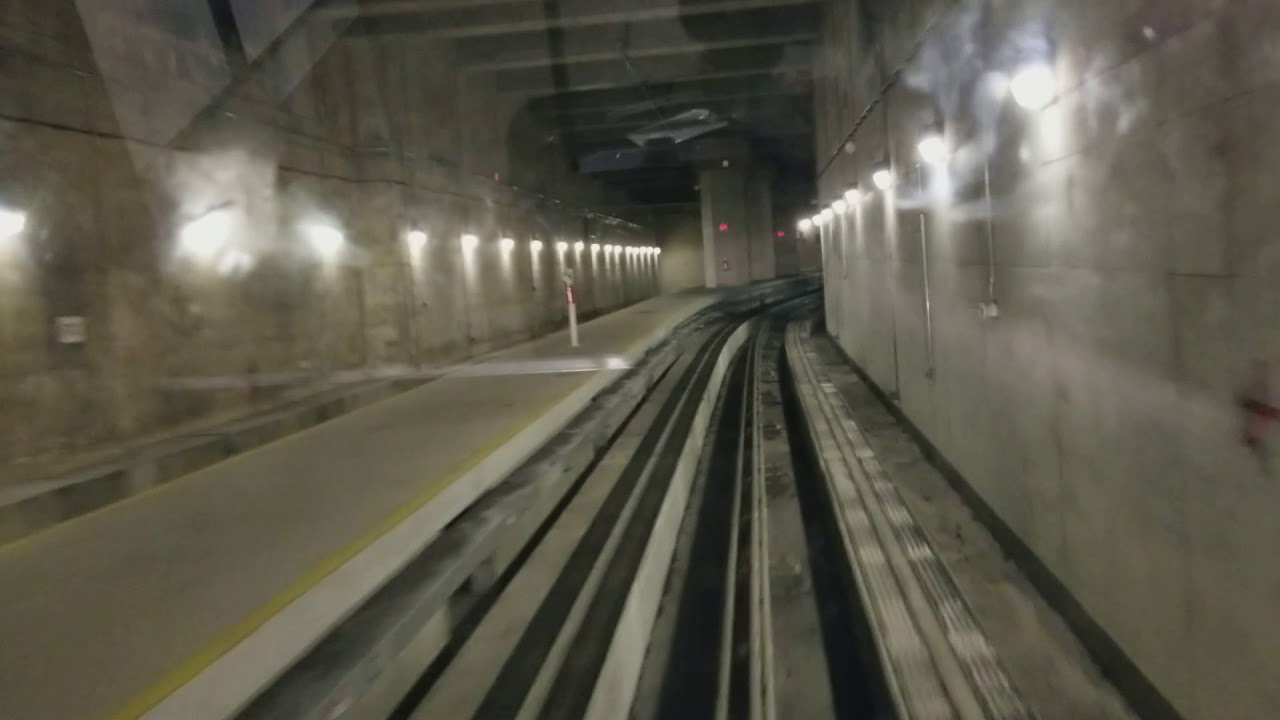 Atlanta Plane Train F Gates to D Gates (01-07-18)
