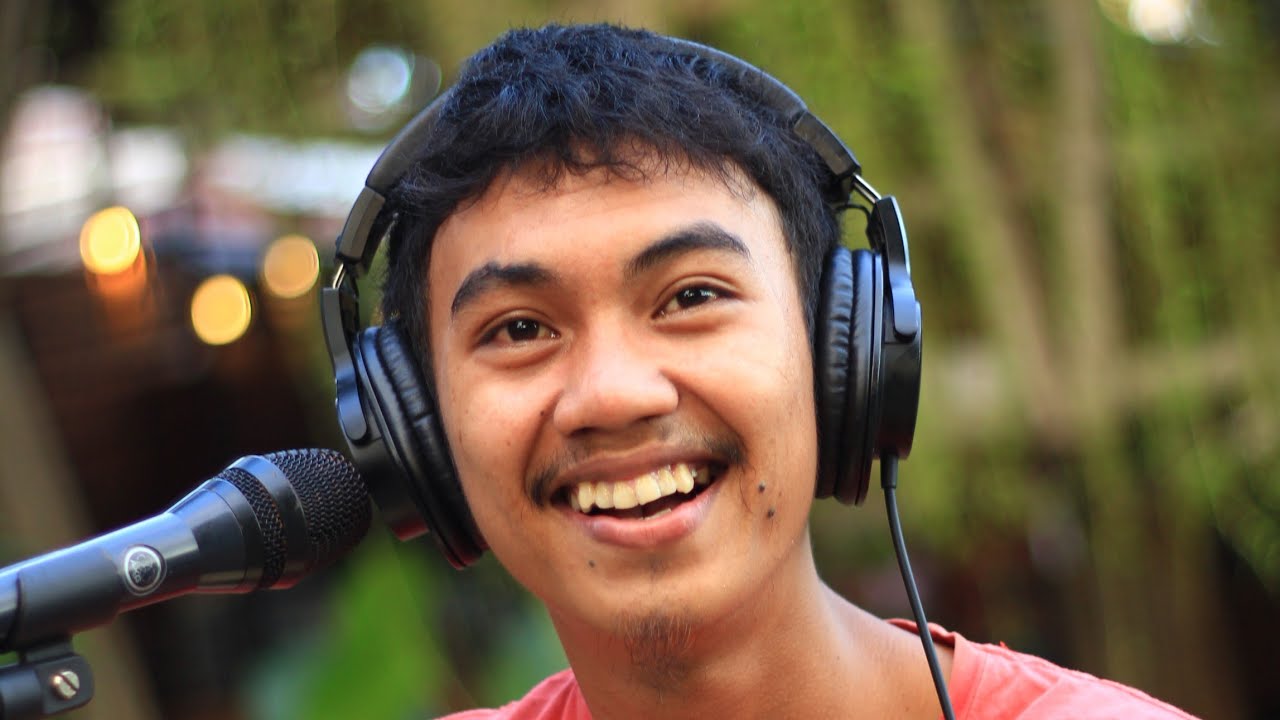 Nia' Tonja Antu Sallang-PUTRI (Cover By. Muhammad Alifi)