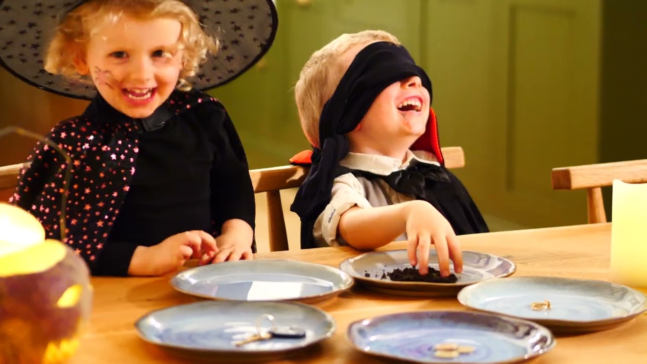 Samhain - The Year in Ireland with Áirc Damhsa