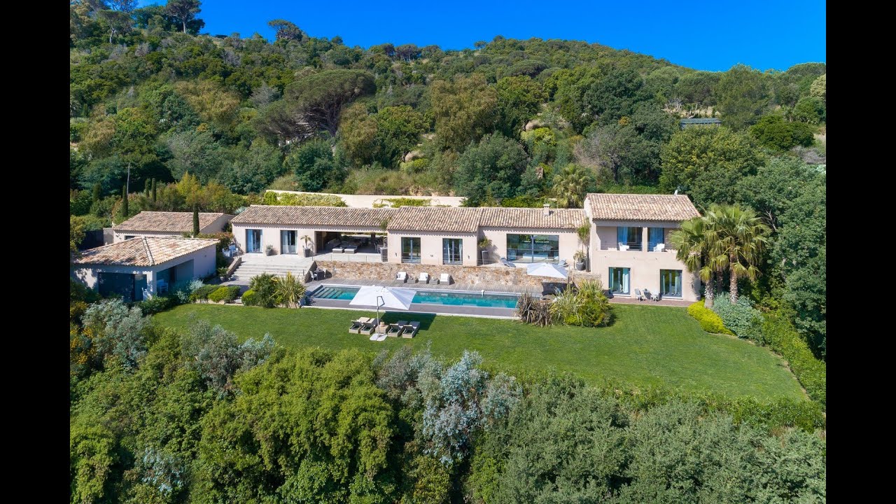 Maison neuve à vendre à Saint Tropez, route de Tahiti, à 1 km du village