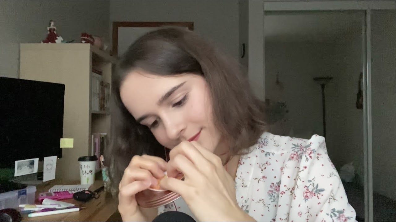 Tapping & Scratching ASMR (+ Whispering in Korean)