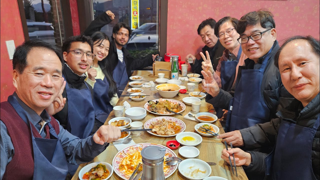 Chinese Dinner 🍲 with my Professor In South Korea 🇰🇷 #fyp #like #korea 