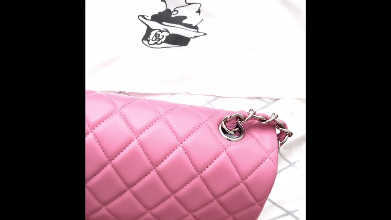 Модные сумки Chanel из кожи телёнка, обзор от магазина fashion-label.ru