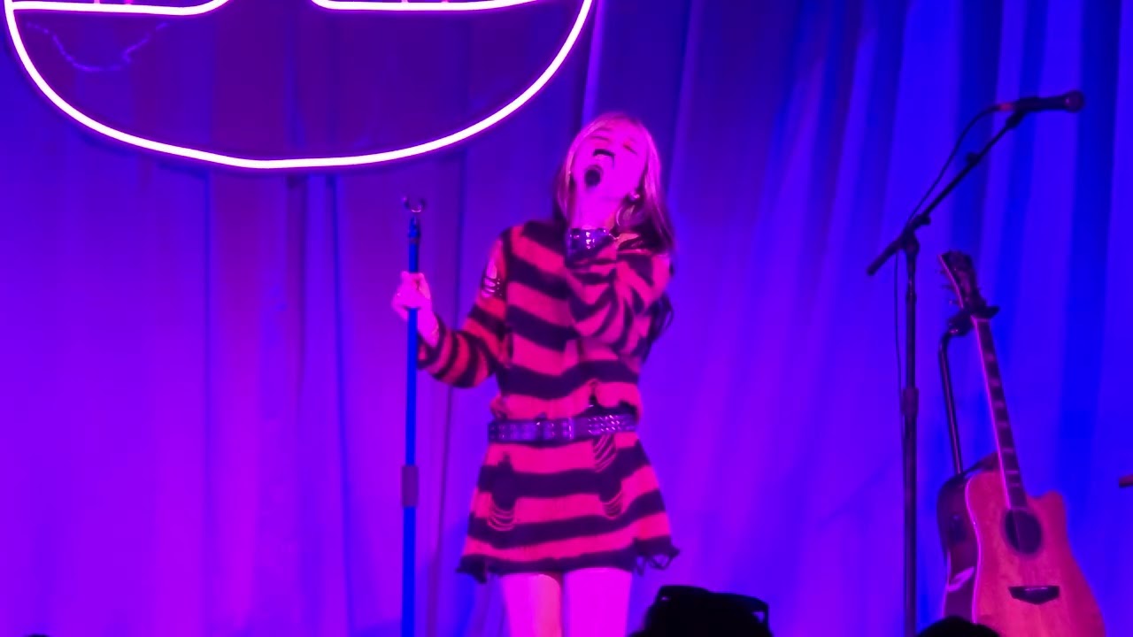 Hannah Bahng - raison d'etre - Live at the TLA Philadelphia (11-1-25) 4K