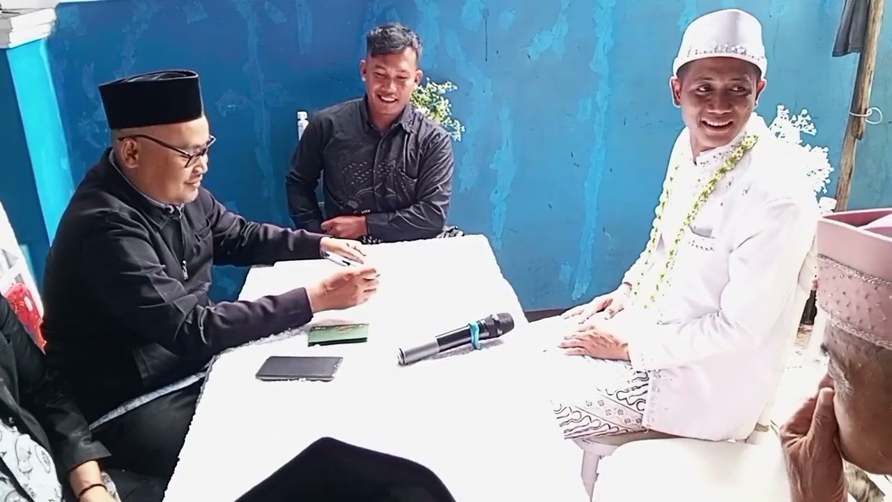 Hajatan nya ibu sunasi Sedang proses akad nikah