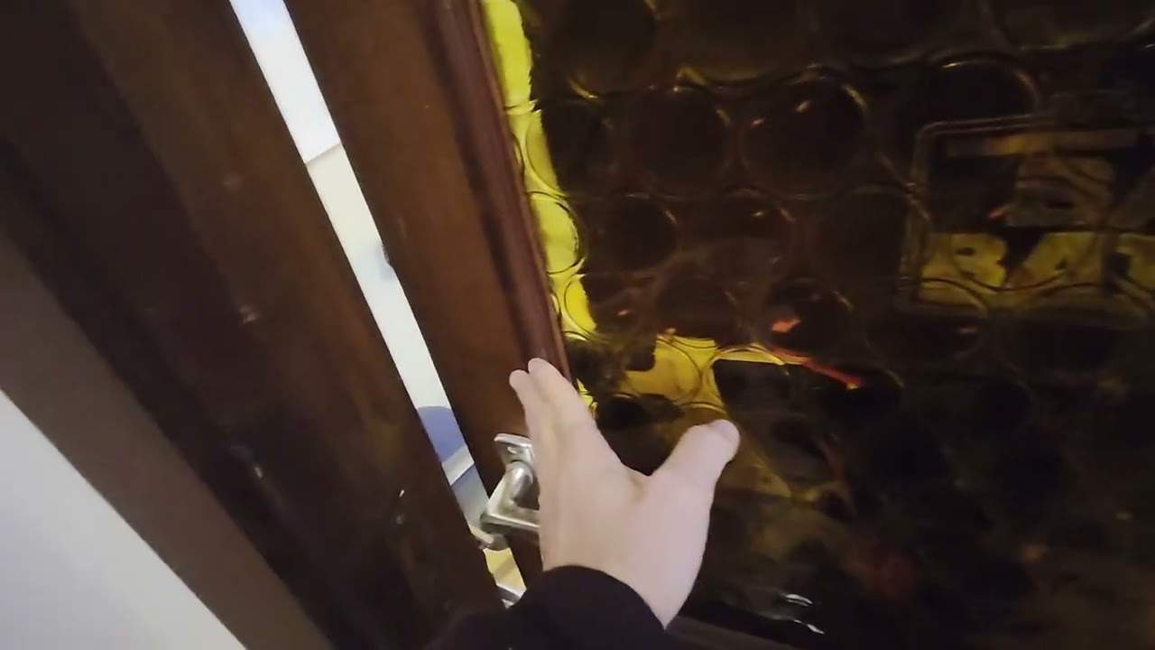 Zsanéros beltéri fa ajtók javítása, illesztése  www.ablak-ajtodoktor.hu