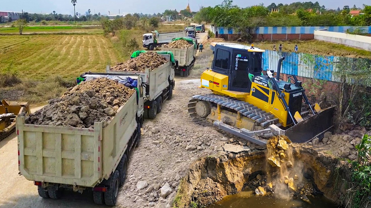 Smooth New Landfill Process! SHANTUI DH17C3 Pro Cleaning Flooded Area