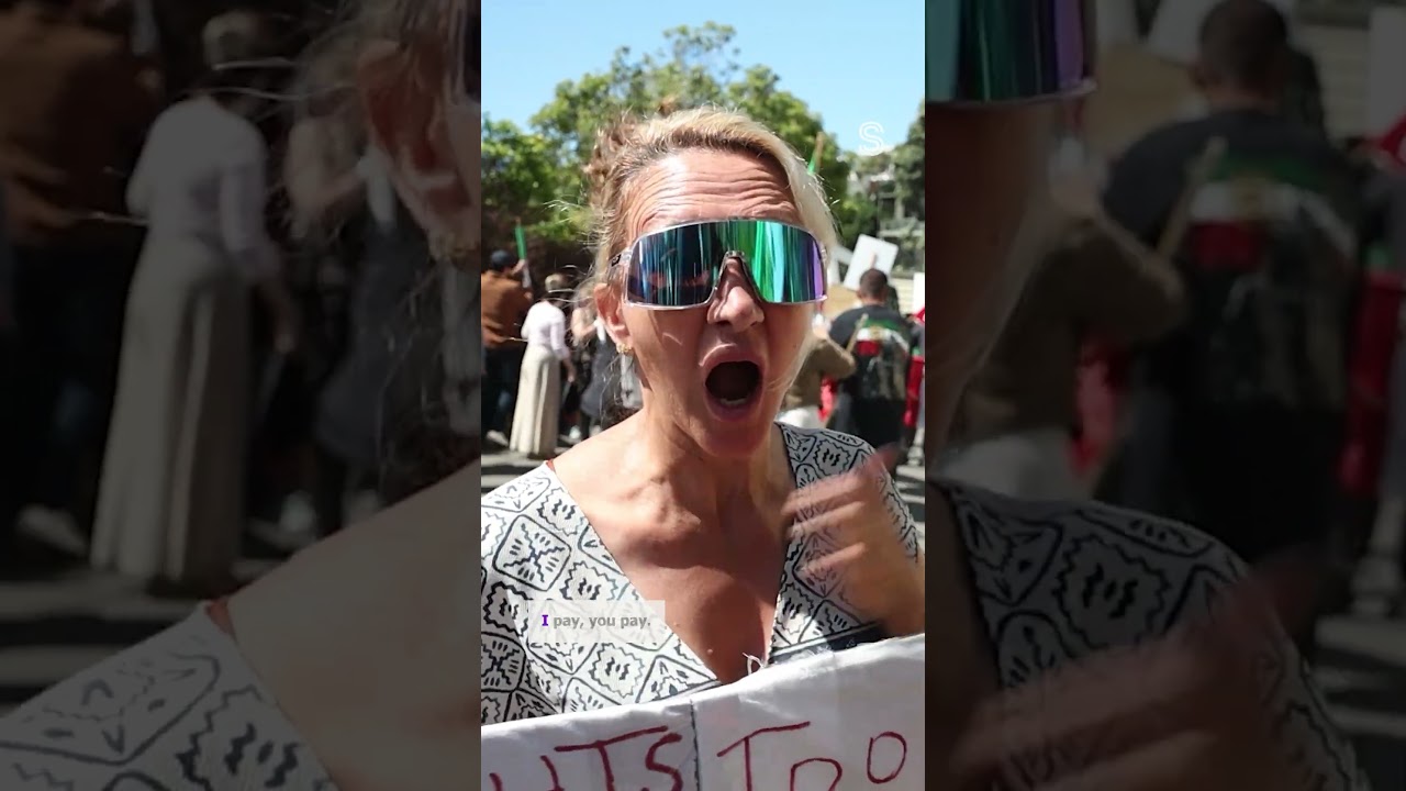 'Something horrible is happening inside Iran': Protesters gather in Wellington | Stuff.co.nz
