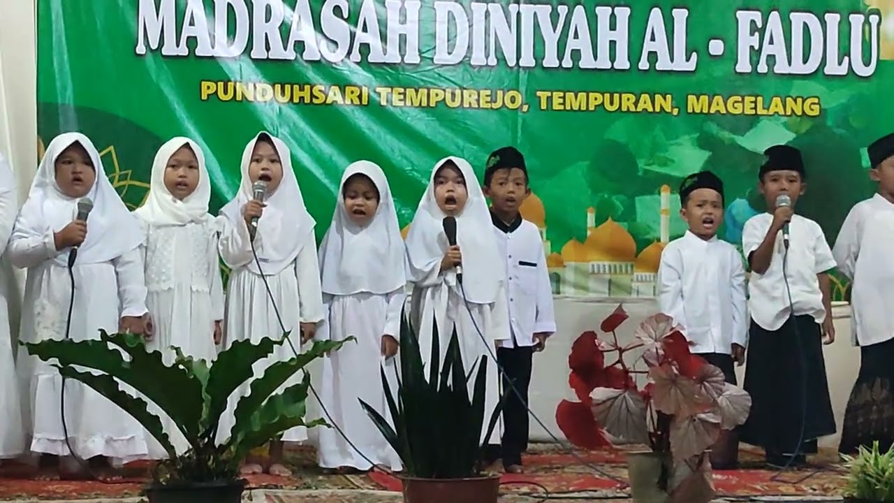 Orlin dan temen temen khataman yang ke 4 , Alhamdulillah Soleh Solehah y nak .. aamiin