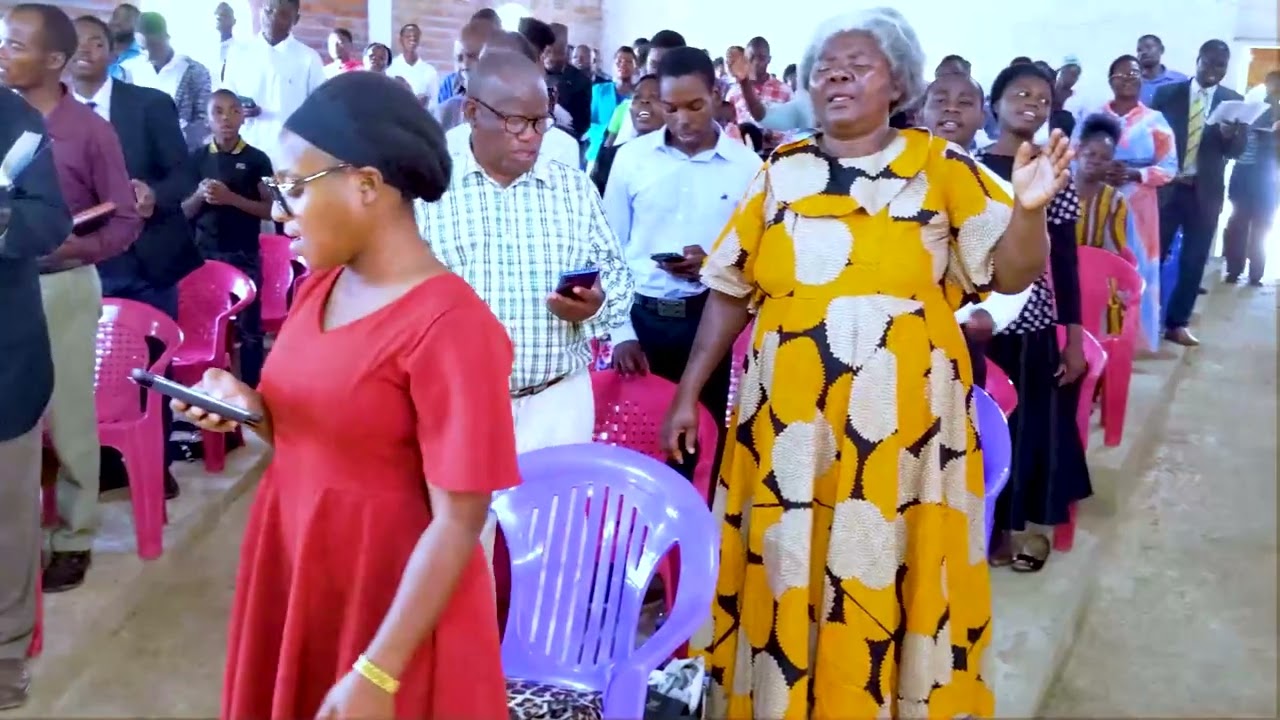 M'munda wa Mbuyako sang by the saints across the Likangala River in Zomba 01-10-23