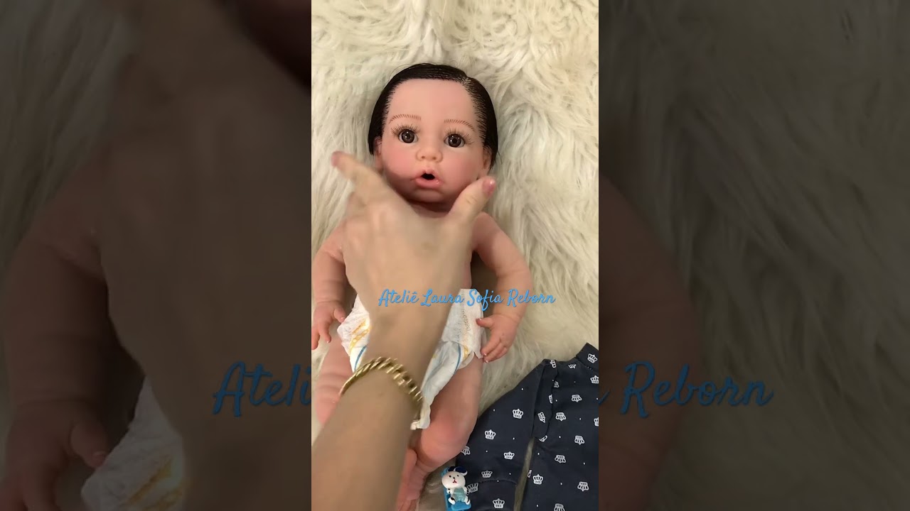 Bebê reborn menino de silicone sólido