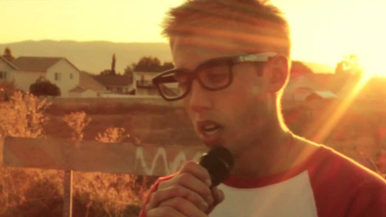 You Suck At Love - Simple Plan (Music Video)