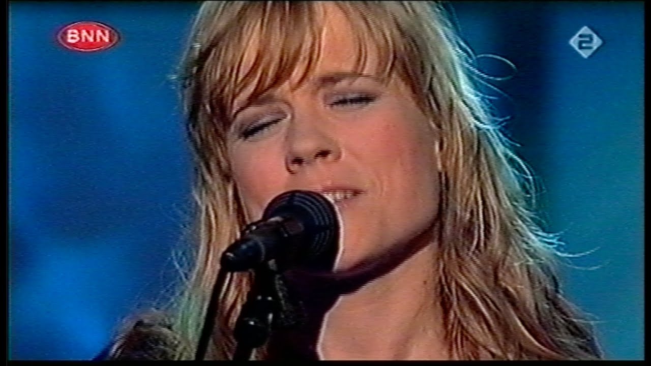 Ilse de Lange performing 'Wouldn't That Be Something