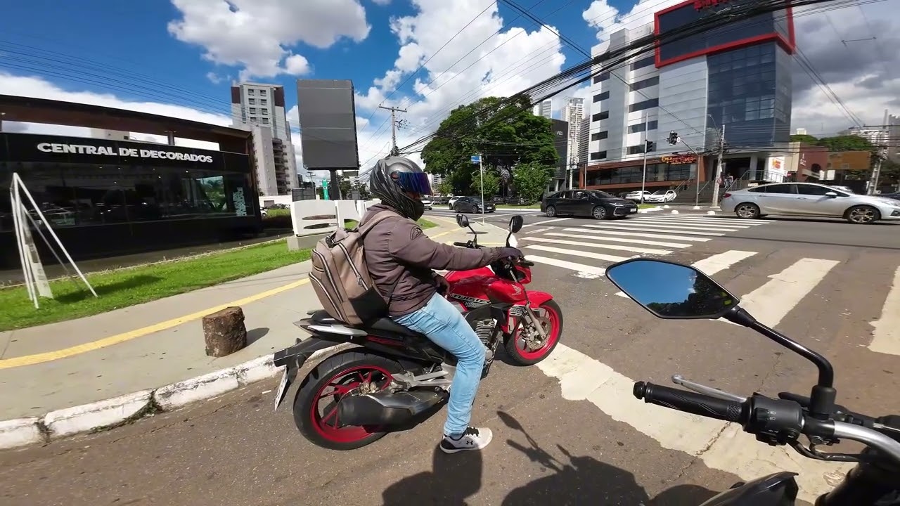 Conversando enquanto eu ando de moto