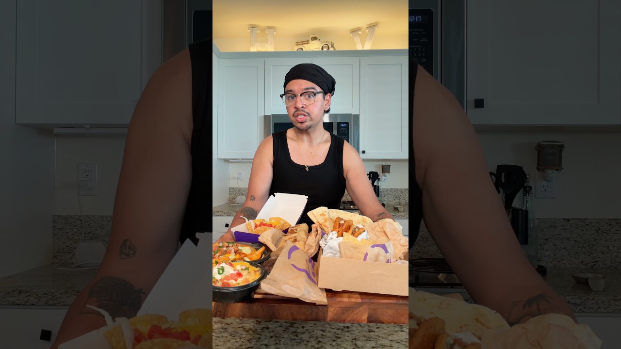 Давайте попробуем оценить новые блюда из меню Taco Bell #tacobell