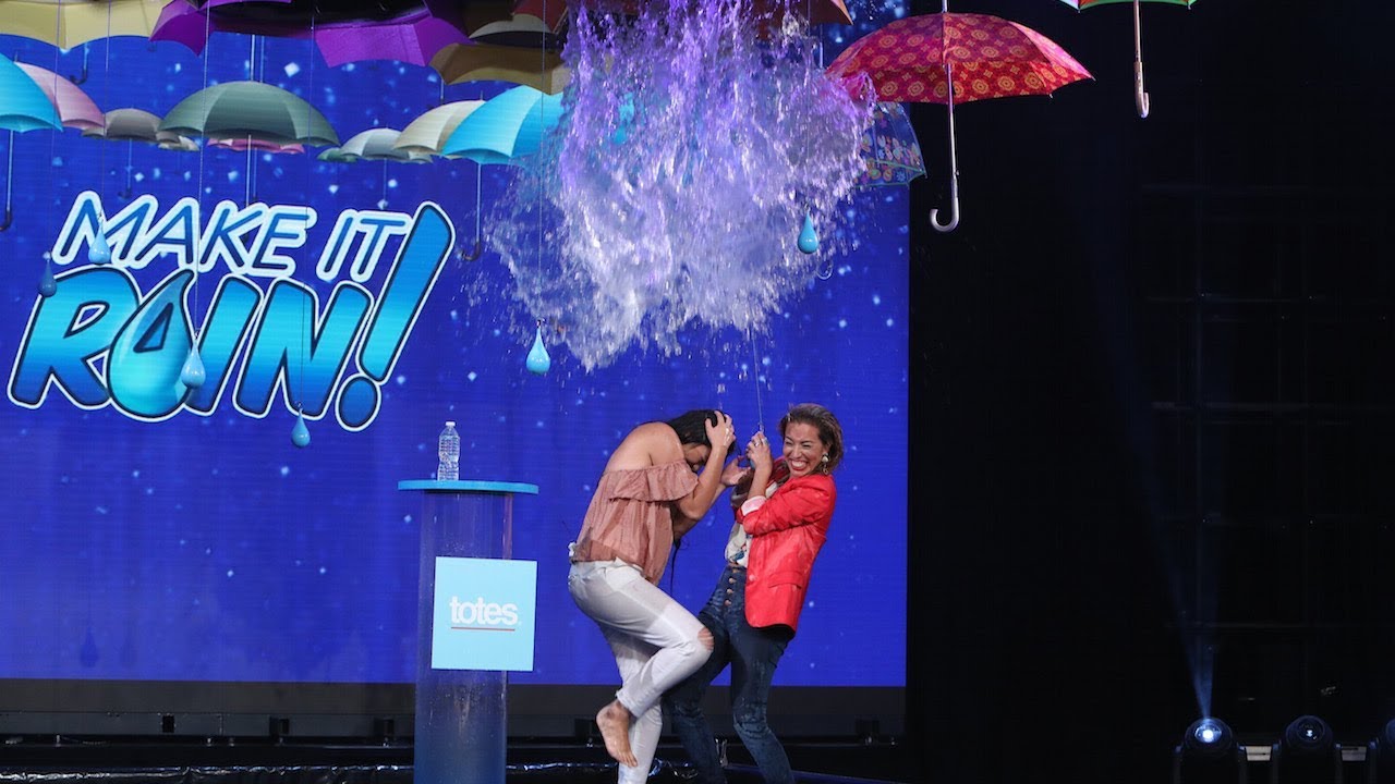 Ellen Makes It Rain Cash for One Lucky Fan