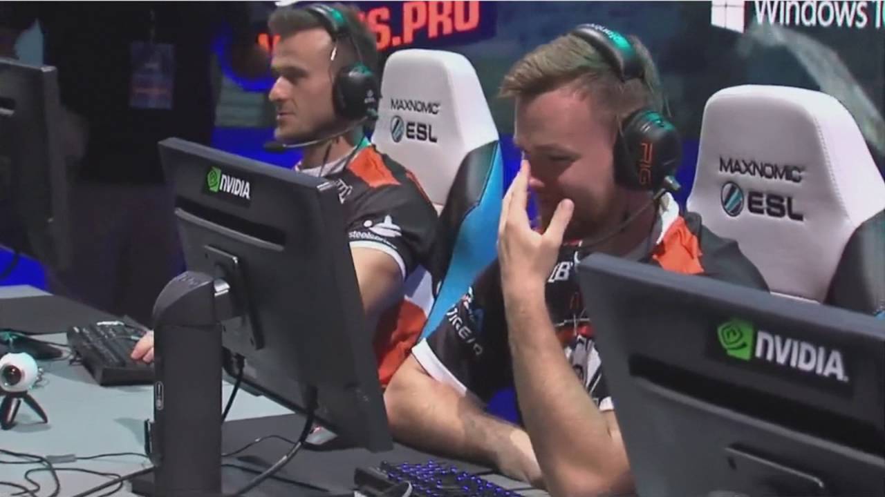 Snax 1v4 NaVi (ESL One New York 2016 Finals)