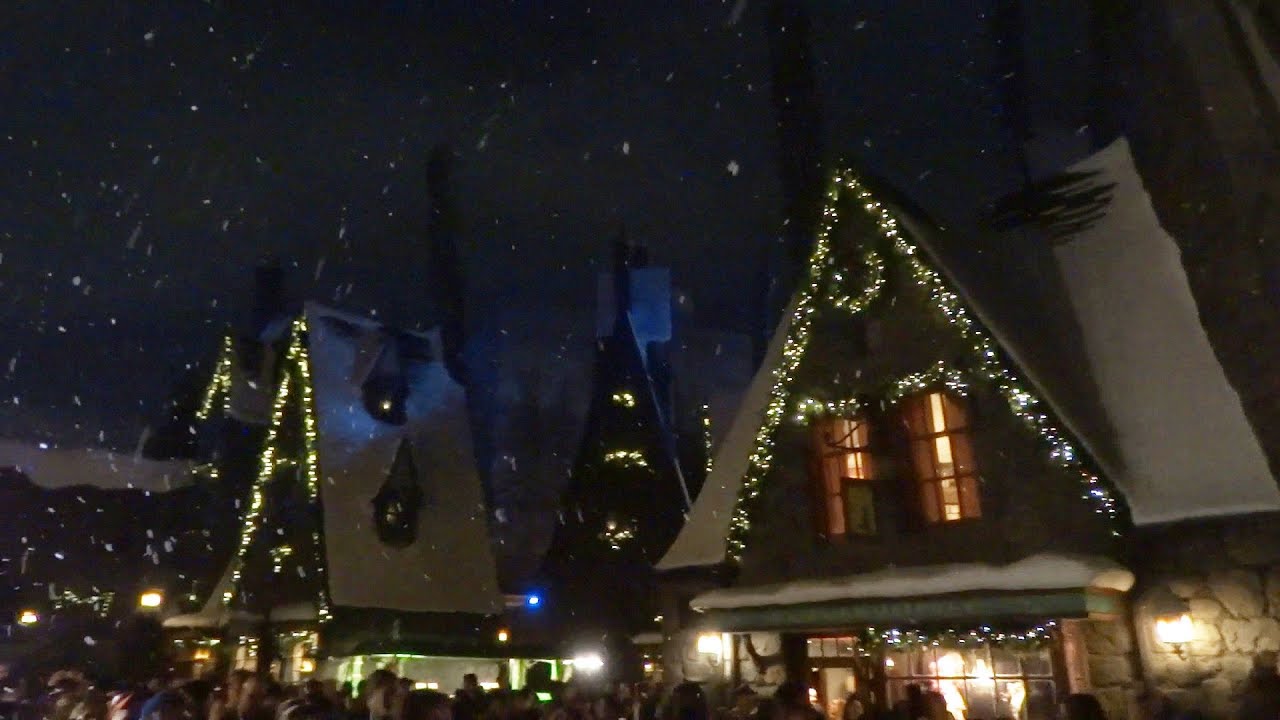 Hogsmeade Village Christmas lights and snow at Universal Studios Hollywood