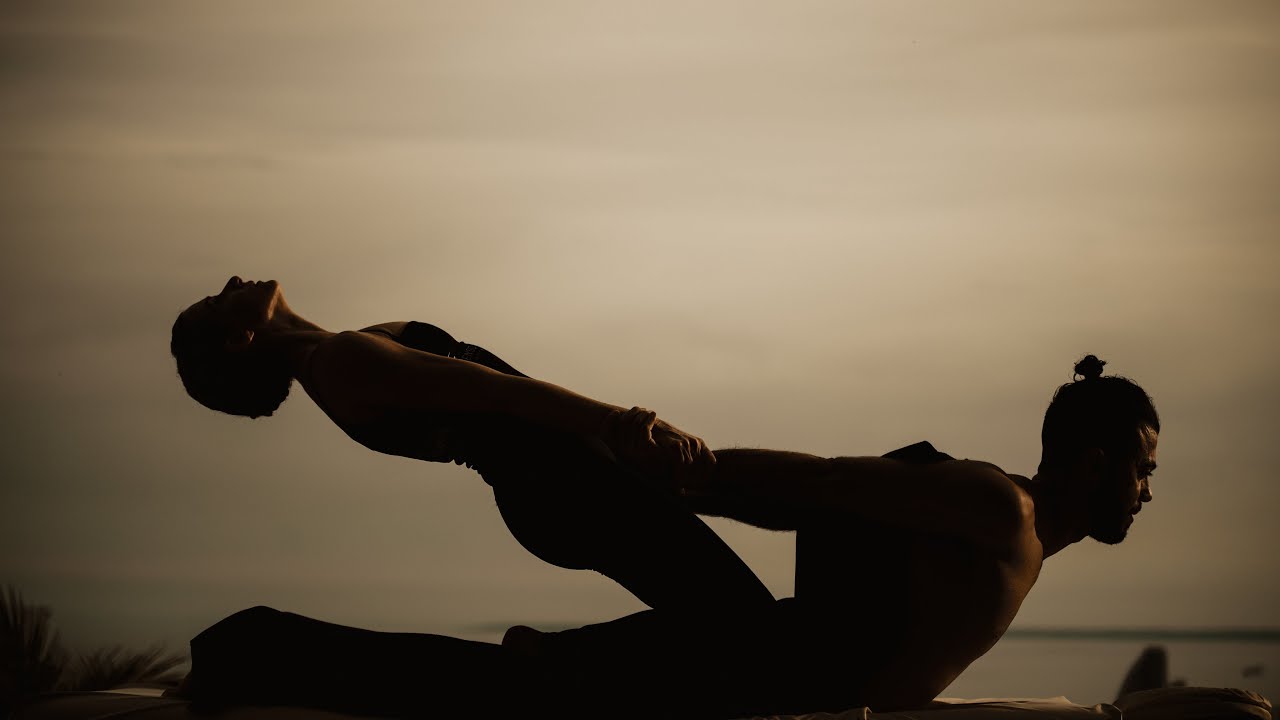 Deep LOMI LOMI Massage With Stretching