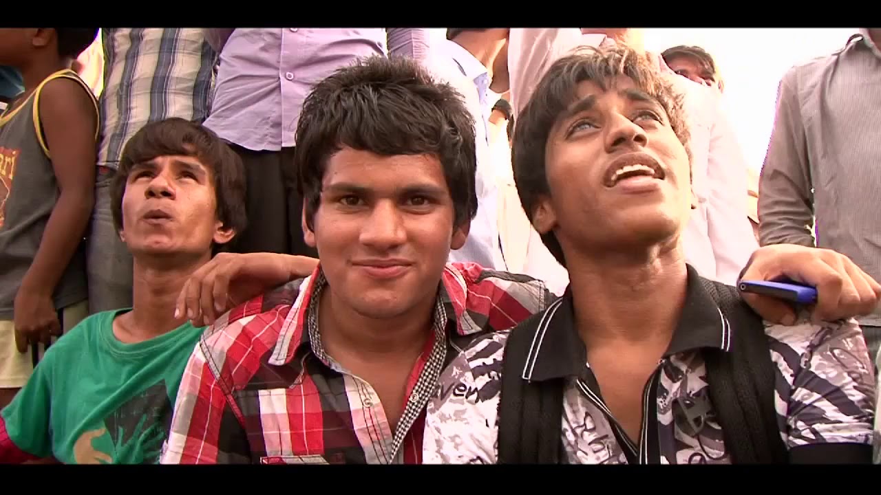 Cyril's Magic Stunt at Carter Road India Mumbai