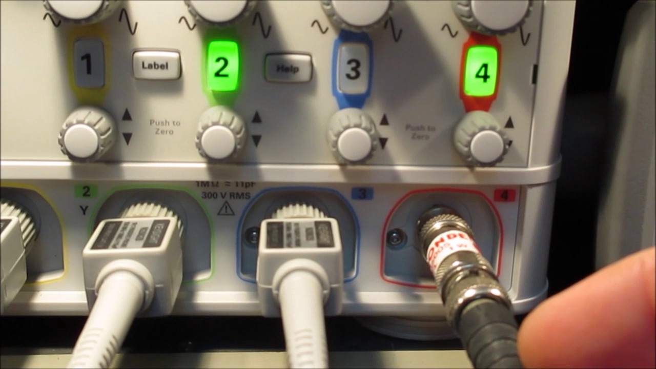 Cyrob : Oscillo story 9 : Voies verticales digitales