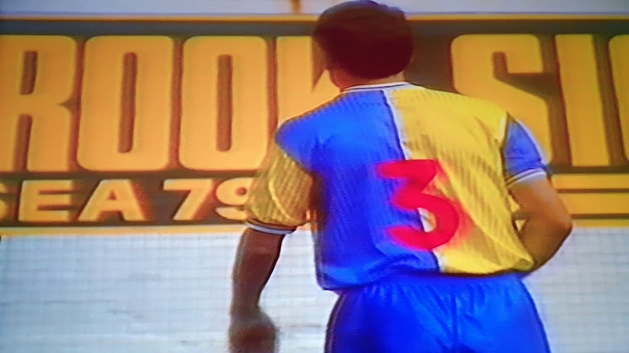 Footage from the Welsh cup final of 1989 Swansea City v Kidderminster harriers at the vetch field.