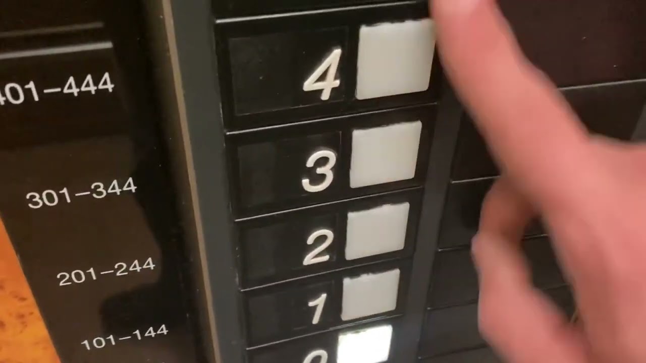 1992 OTIS Aufzug in Maritim Hotel in Stuttgart Seidenstraße 34