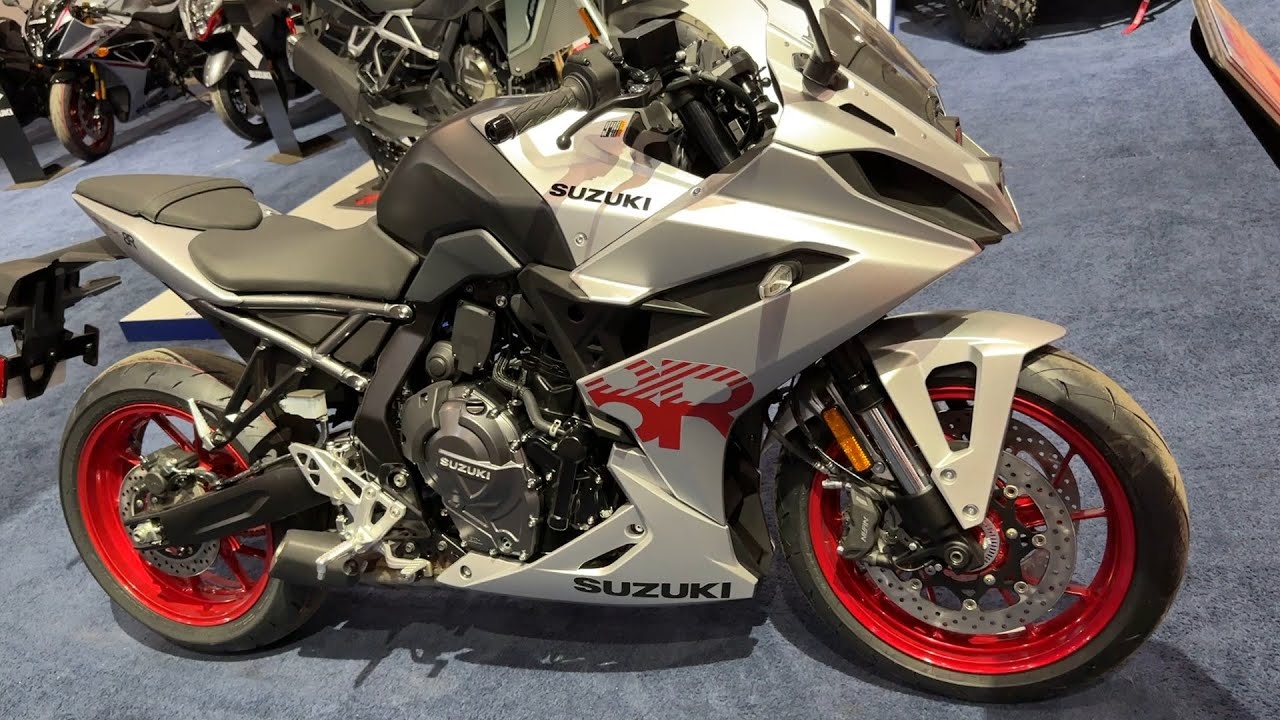 2024 Suzuki GSX-8R silver color Review | MotorCycleTube