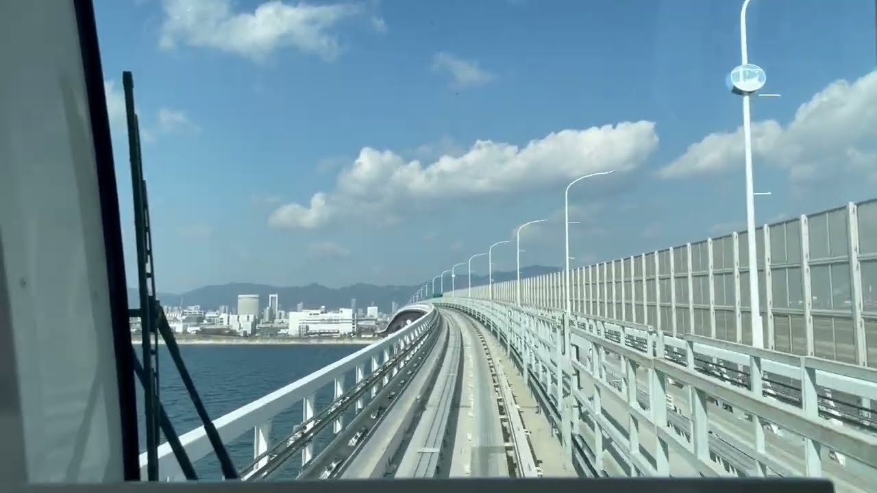 ポートライナー、神戸空港から