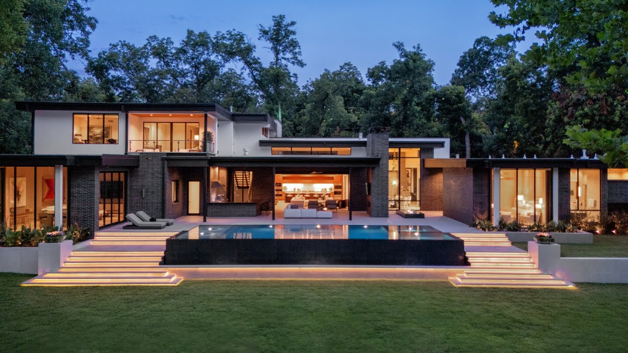 Preston Hollow Luxury Backyard Tour: Stunning Dual-Edge Pool Design