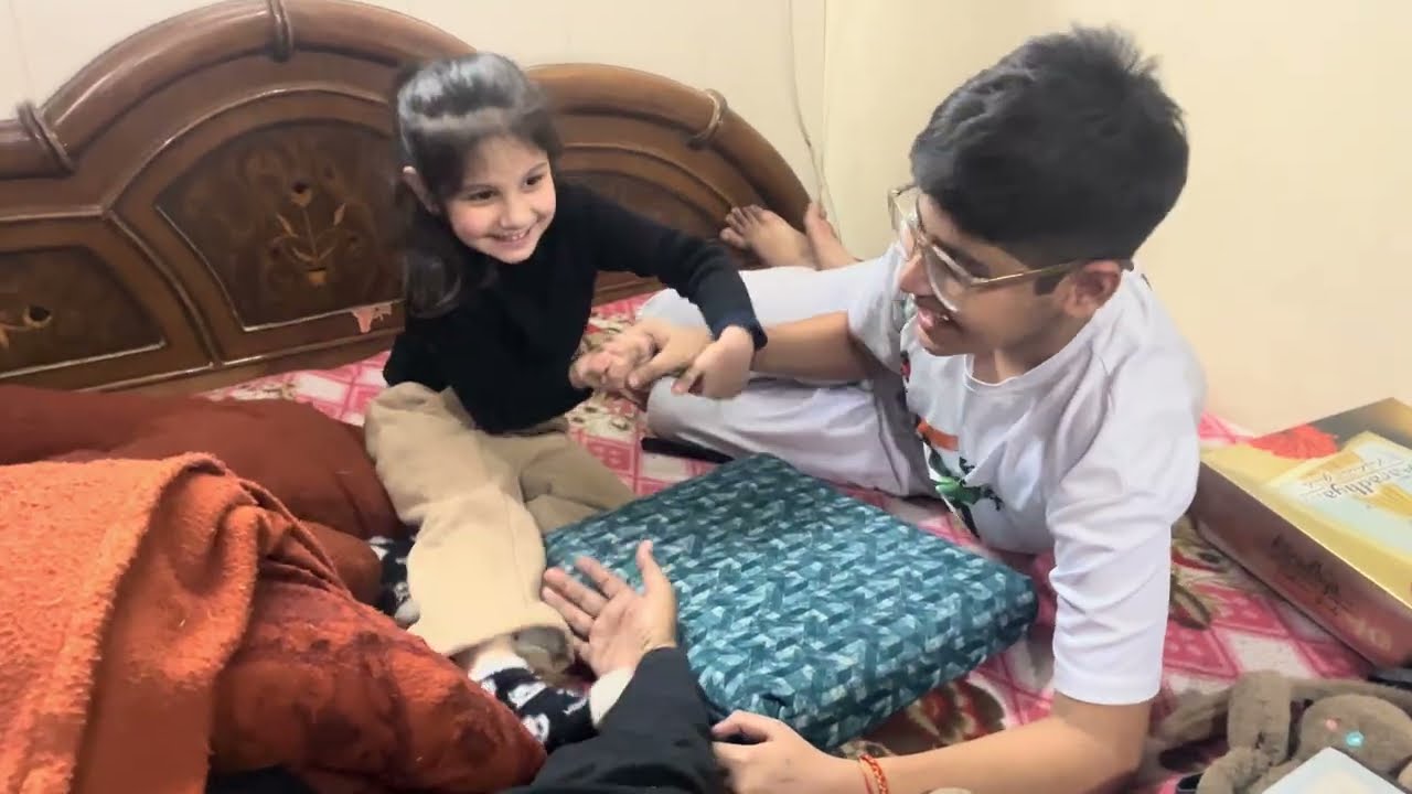 Raavi ka competition with Ahaan 🤝|| #trending 