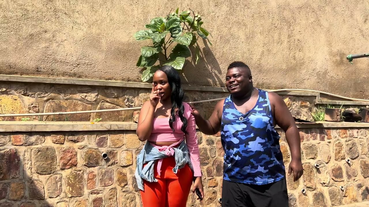 MIA wasimbuye MICKY kuri REGIS atubwiye iby'umunuko uvugwa mu bakobwa bakinana kwa KILLAMAN.