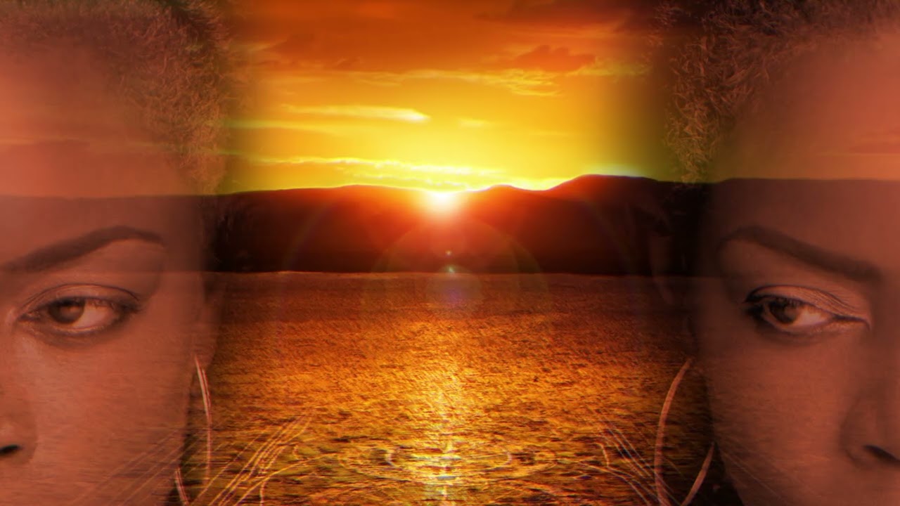 Jhelisa - Chasing Sunsets (Visualiser)