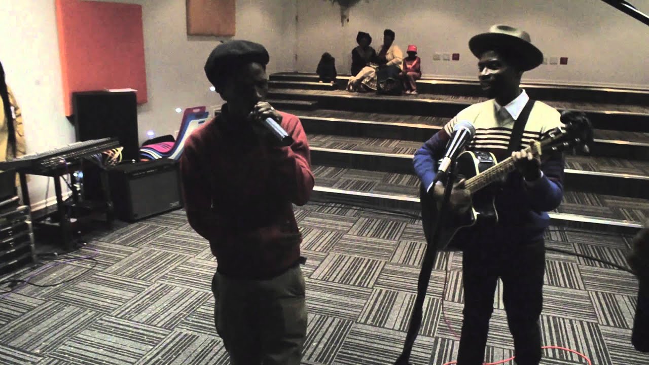 bongeziwe mabandla feat  pura lavisa @mthonjeni arts residency