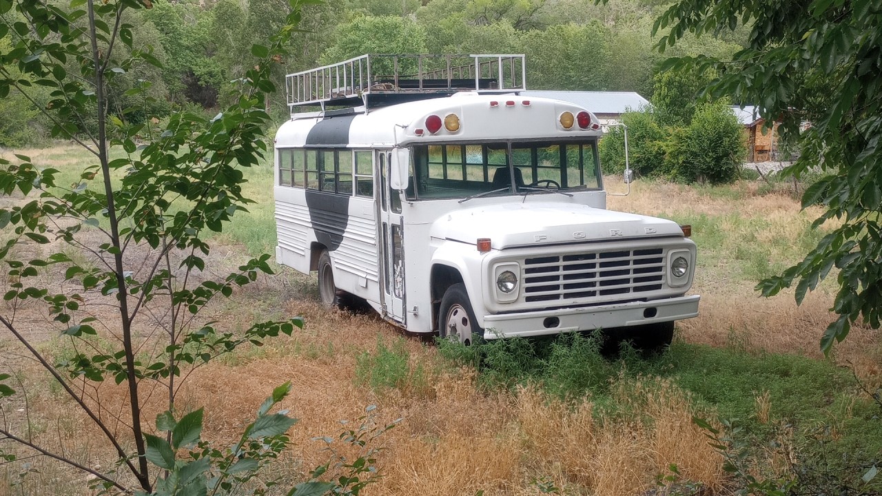 Turning My 1974 School Bus Into A Gaffer's Truck For Film, Part 1